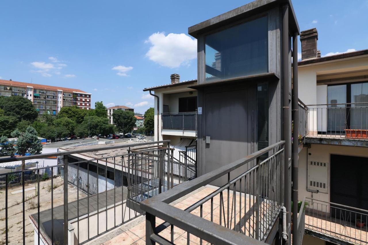 Primopiano - Euclide Apartment Milan Luaran gambar