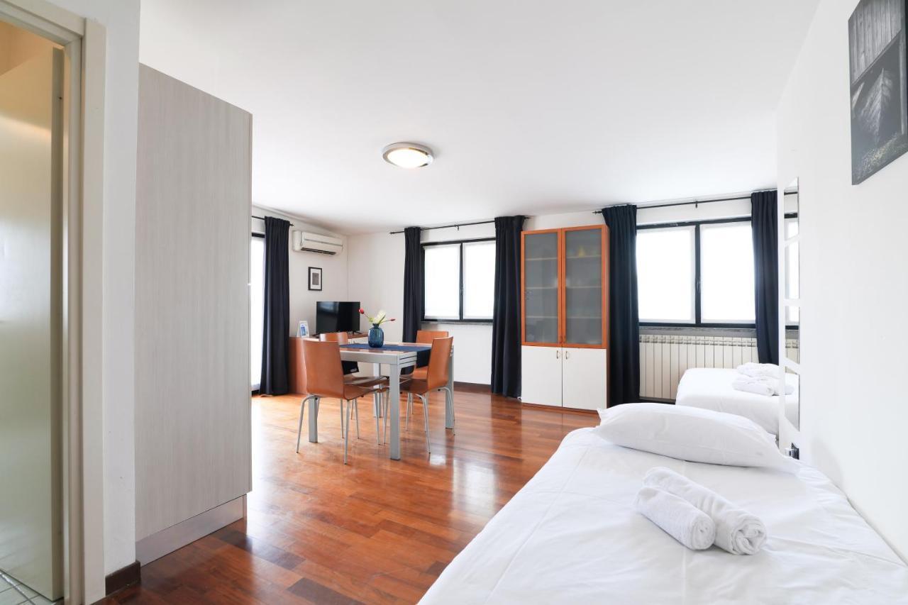 Primopiano - Euclide Apartment Milan Luaran gambar